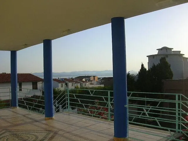 Villa Acquamarina カラゼッタ