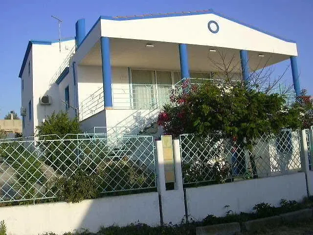 ベッド・アンド・ブレックファスト Villa Acquamarina カラゼッタ