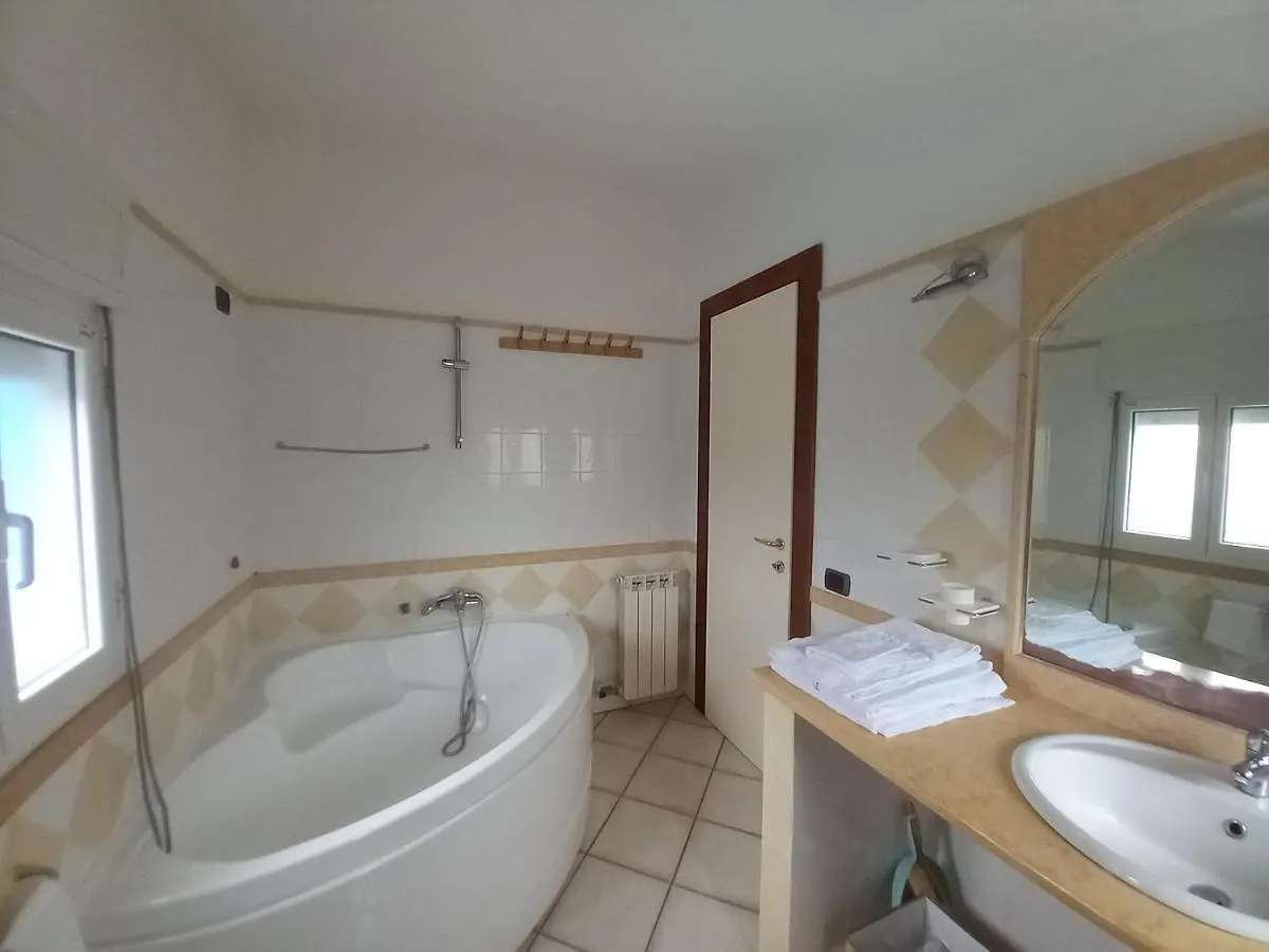 Villa Acquamarina カラゼッタ